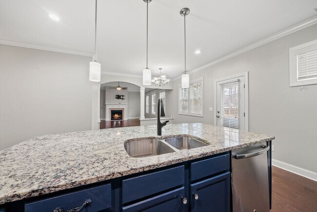 Building Photo - 3532 Bunting Dr