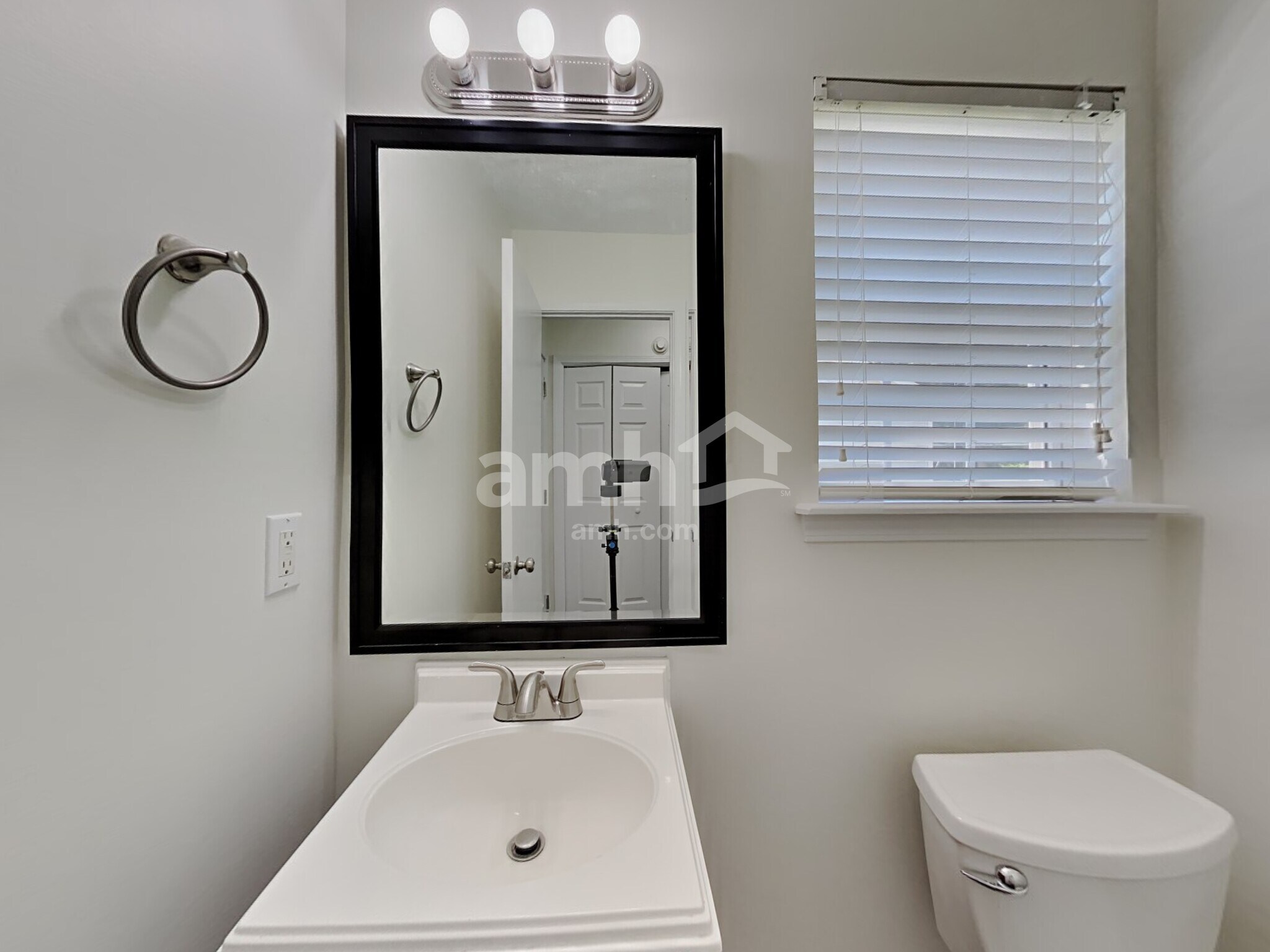 Building Photo - 3413 Braefield Dr