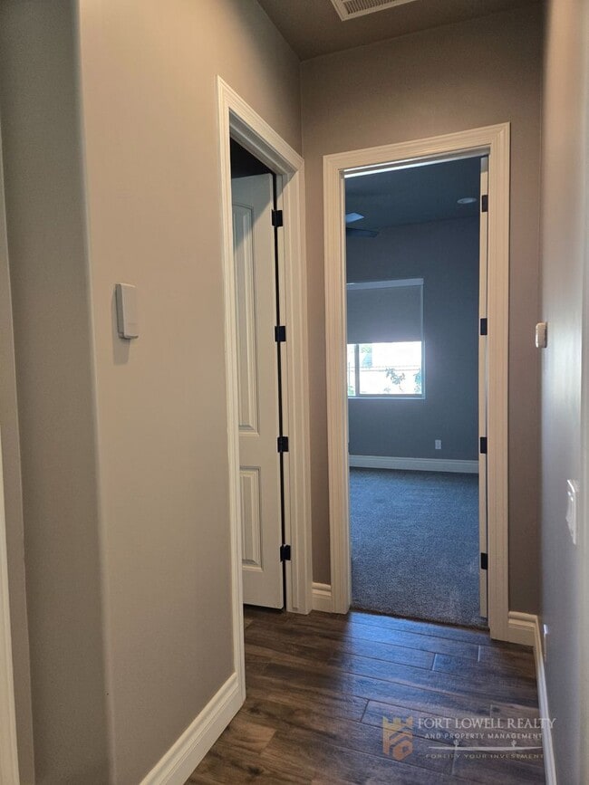 Building Photo - Stunning 2-bed, 2-bath Casita in North Phoenix