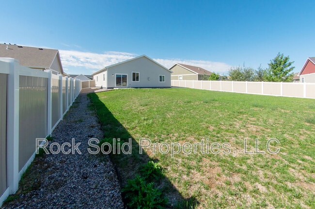 Building Photo - 1308 Rabbit Brush Trl