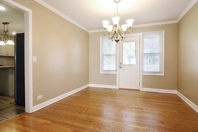 Building Photo - 1222 E Kensington Rd