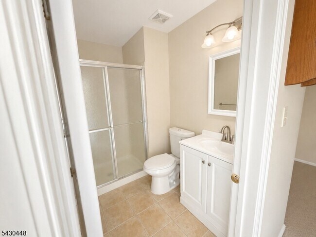 Building Photo - 774 Sassafras Ct