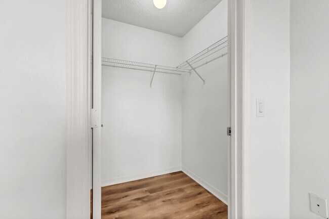 Building Photo - 4276 Calinda Ln