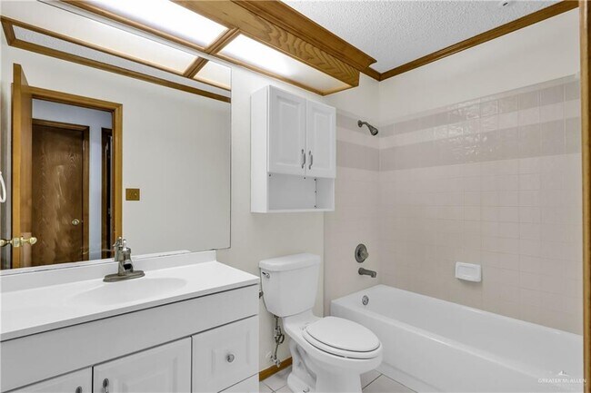 Building Photo - 15 N 21st St