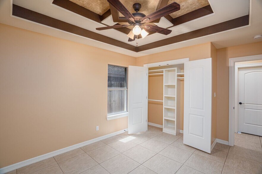 Building Photo - 308 Benites St