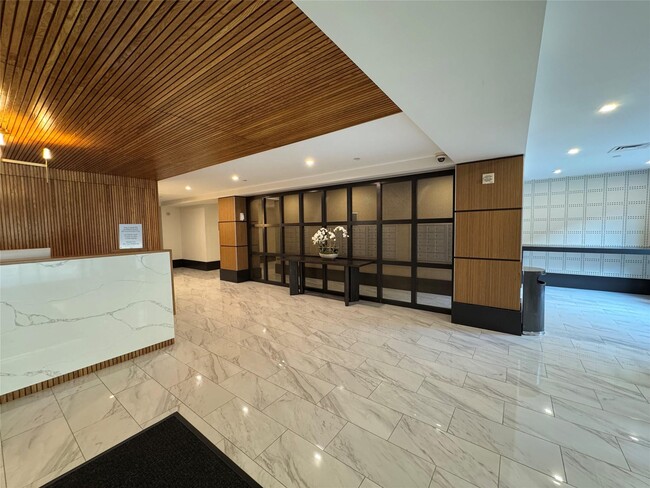 Building Photo - 300 Mamaroneck Ave