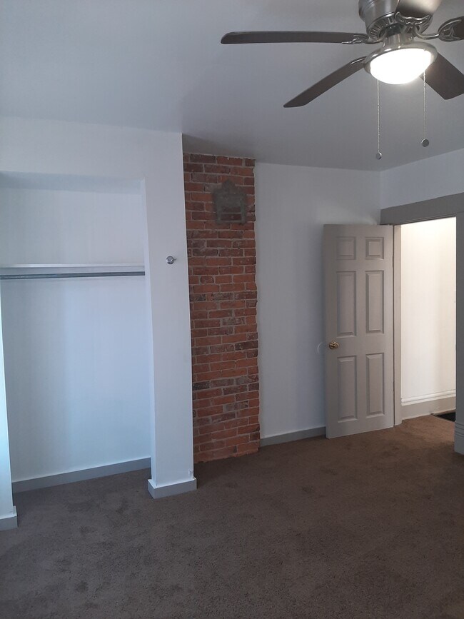 Primary Bedroom - 567 E Whittier St