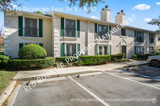 Building Photo - Windsor Pointe condo, 2 beds, 2 baths, Pet...