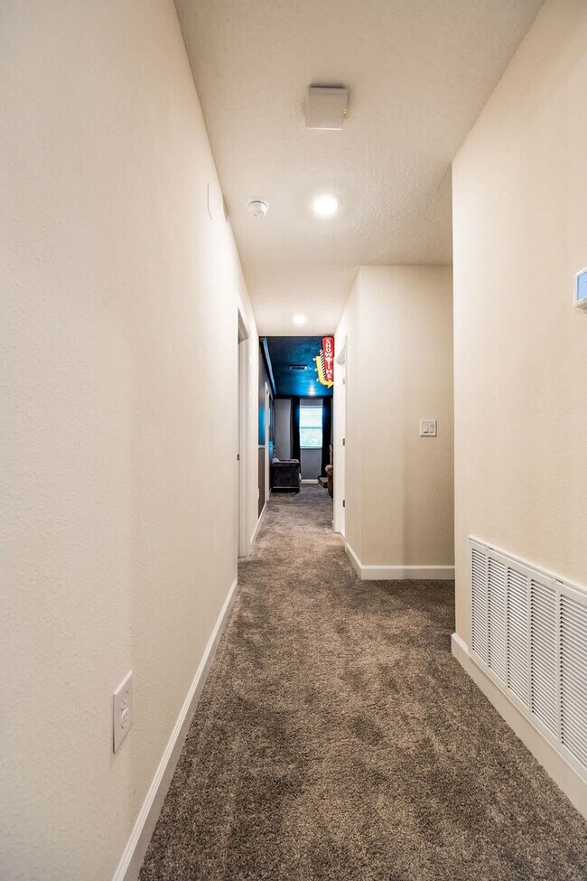 Building Photo - 2738 Oxymoron Wy