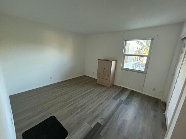 Building Photo - 2540 Boundbrook Blvd