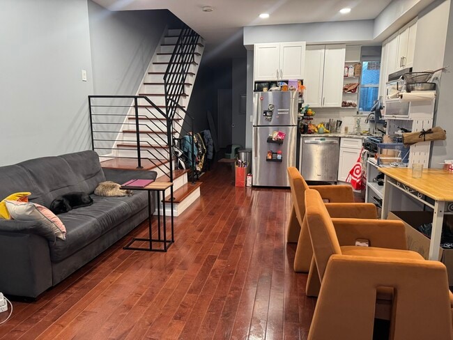 Building Photo - 212 S 50th St