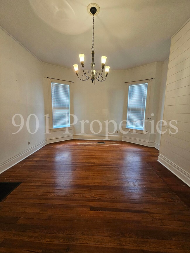 Building Photo - 59 S Cox St