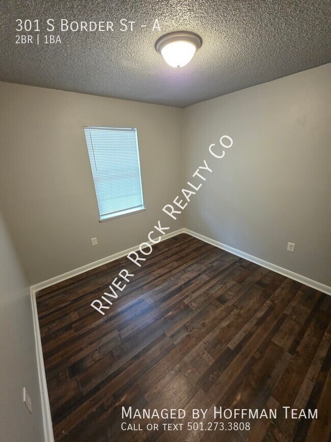 Building Photo - 301 S Border St