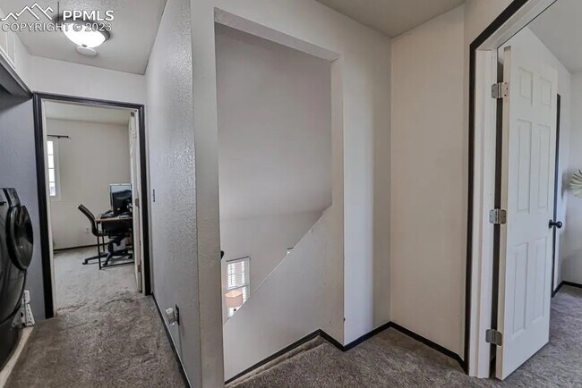 Building Photo - 11360 Justamere Dr