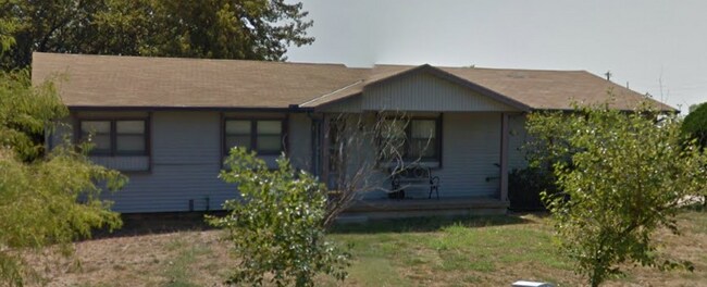 Primary Photo - 749 W Clark Ave