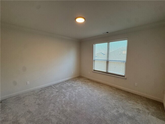 Building Photo - 3004 S 14th St