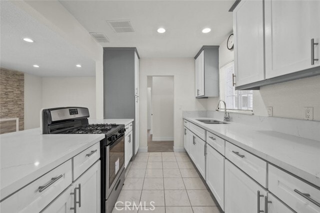 Building Photo - 5040 N Lyman Ave