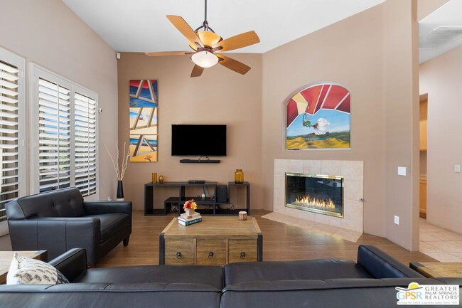 Building Photo - 40870 Avenida Rosario