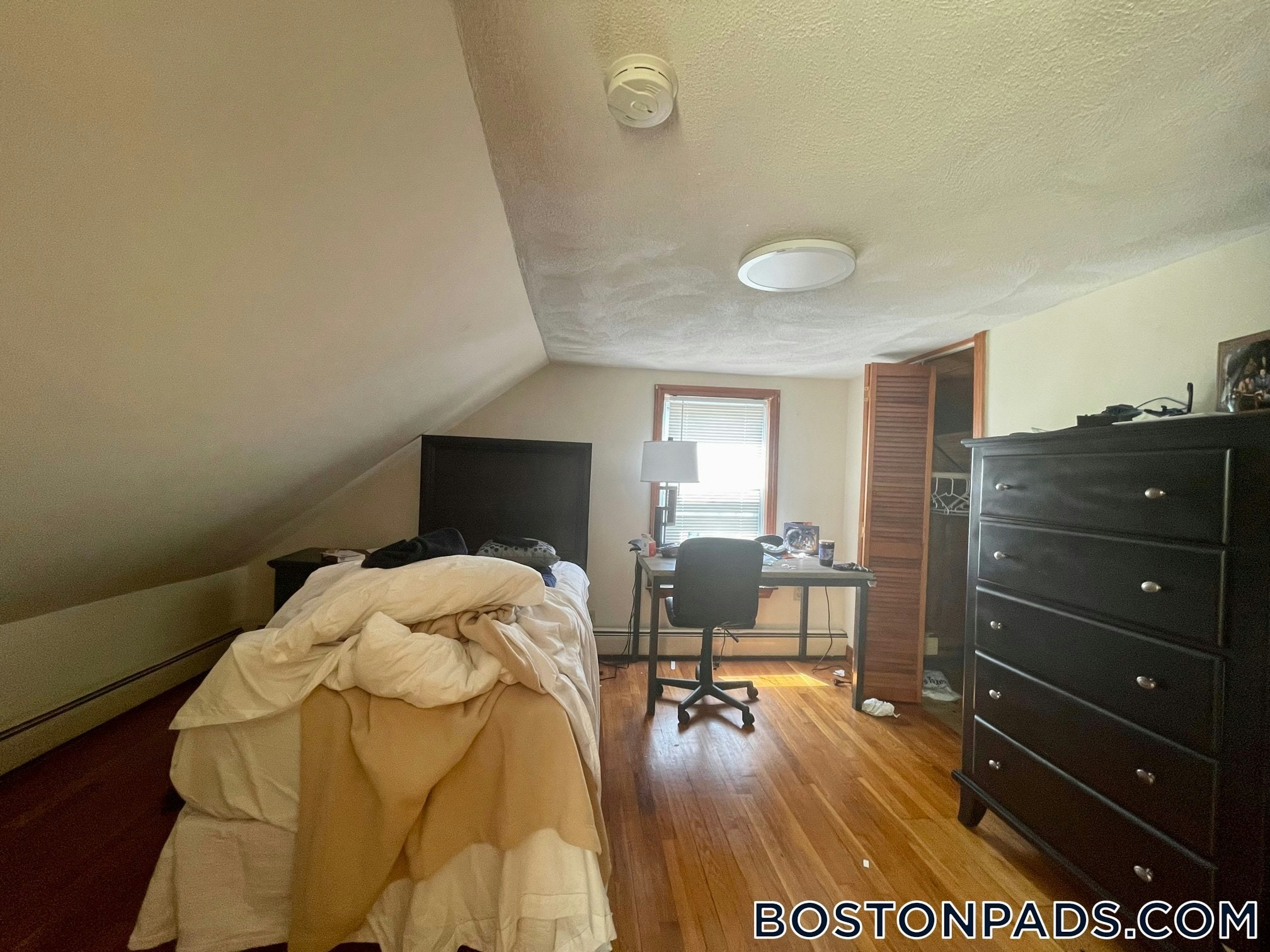 Building Photo - 585 Somerville Ave