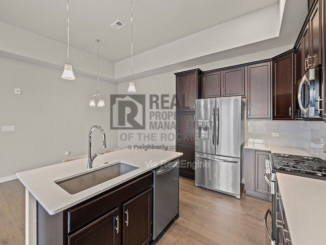 Building Photo - 4115 N Park Dr