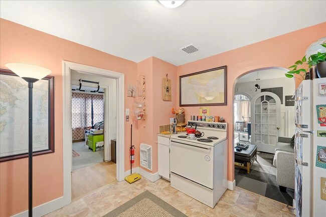 Building Photo - 2722 W Sinto Ave