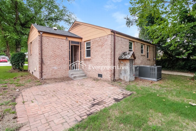 Building Photo - 1525 Abbot Rd