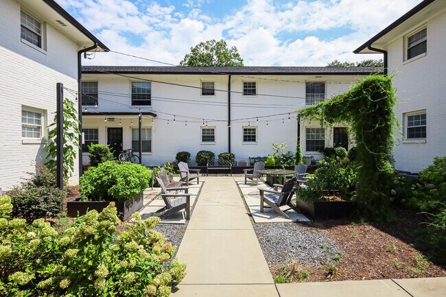 Building Photo - 881 North Highland Apartments