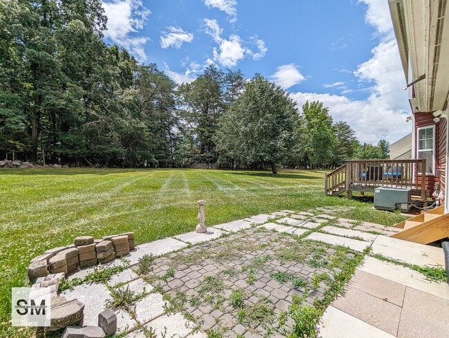 Building Photo - 7904 Birdsong Dr