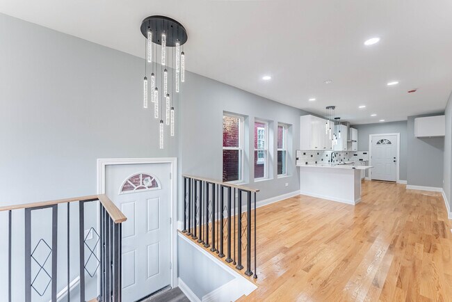Building Photo - 7010 S Prairie Ave