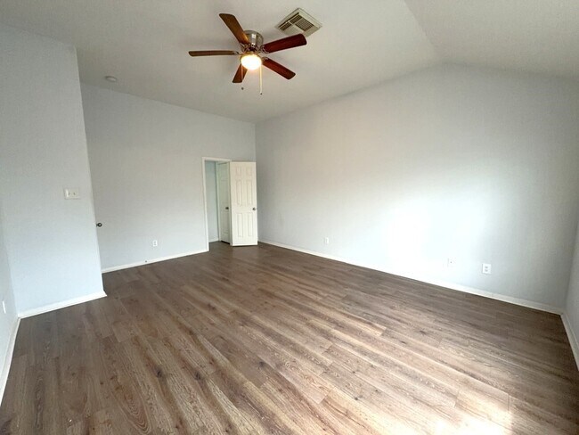 Building Photo - 6519 Gorton Dr