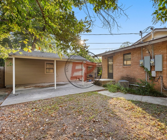 Building Photo - 3817 Parkwood St
