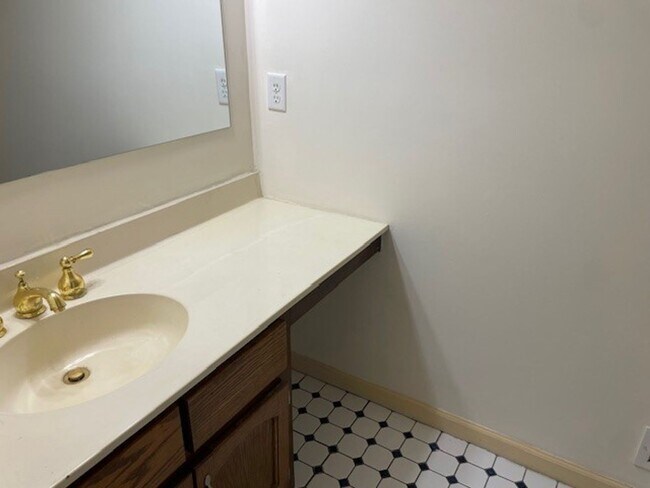 Building Photo - 145 Princeton Trce