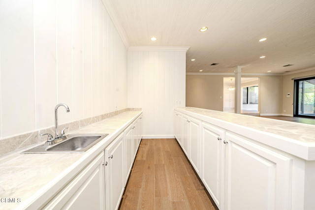 Building Photo - 4330 Bel Air Dr