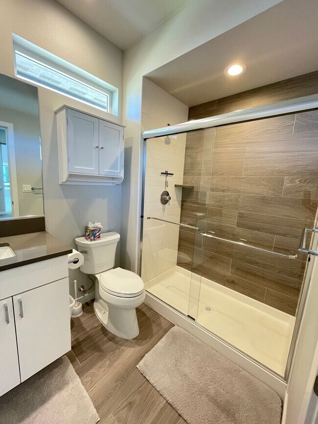 Building Photo - Flexible Living in North Ellensburg