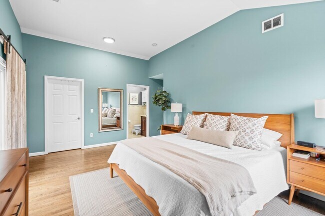 Building Photo - 359 Webster Ave