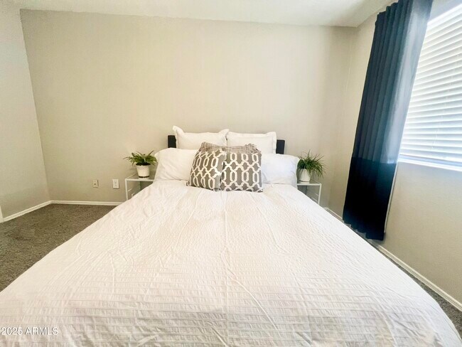 Building Photo - 2855 S Ext Rd