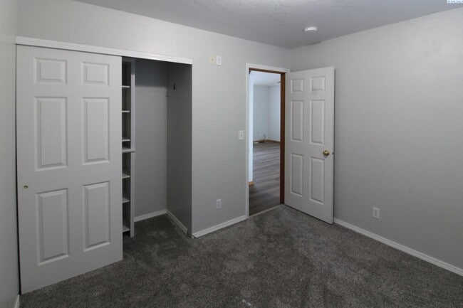 Building Photo - 3 bed, 2 bath home in Richland