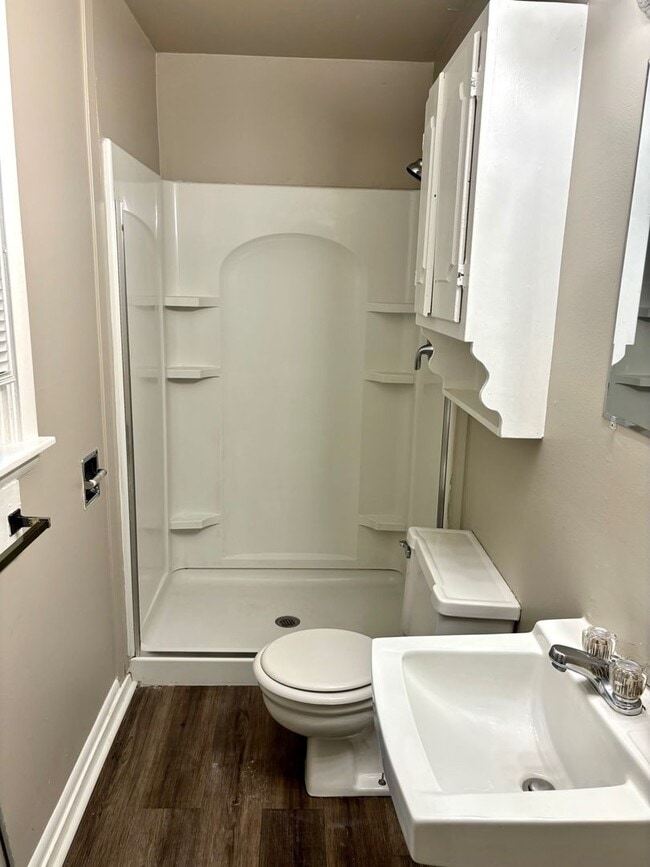 Building Photo - 01735