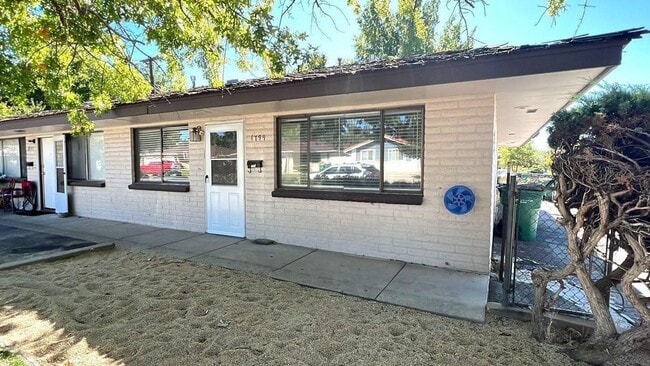 Building Photo - 1799 York Way