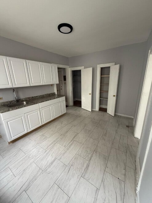 Building Photo - 32 Kenmore Ave