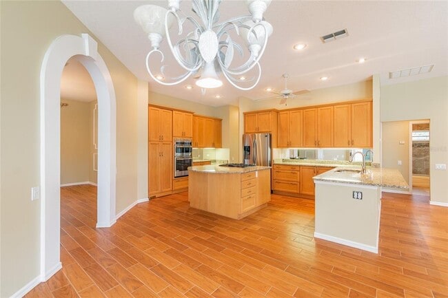 Building Photo - 10559 Greencrest Dr
