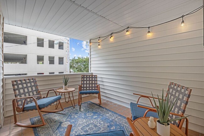 Building Photo - All Inclusive Seasonal Rental Available Oc...