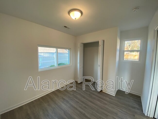 Building Photo - 1515 Kimberly Rd