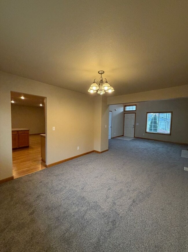 Building Photo - 2914 Campus Prairie Loop NE