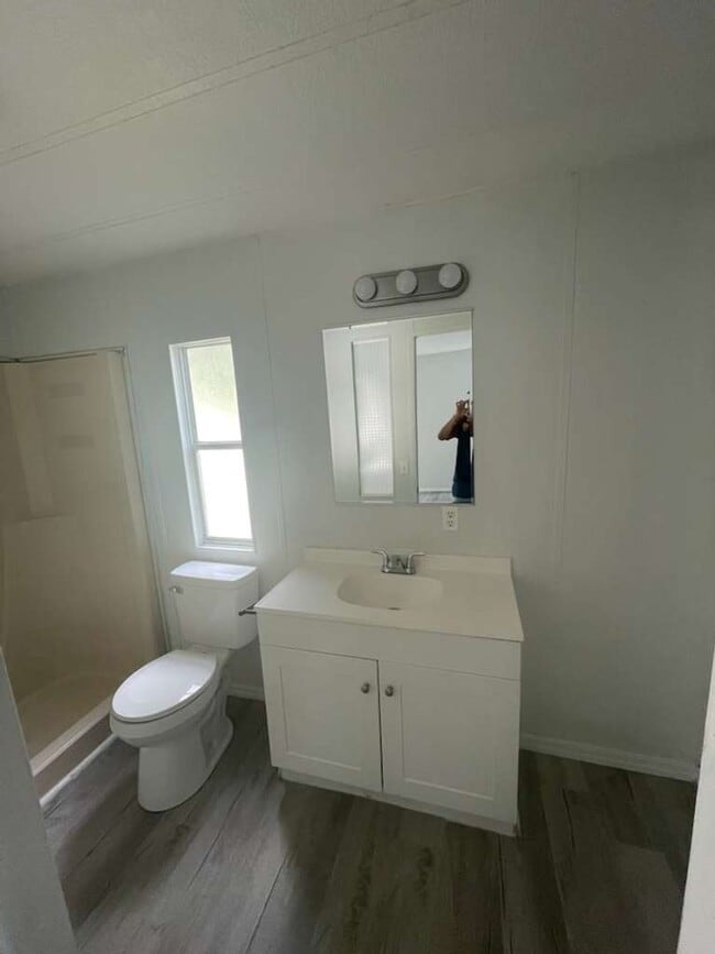 Building Photo - 2 bed / 2 bath - Rent To Own in Zephyrhills, FL