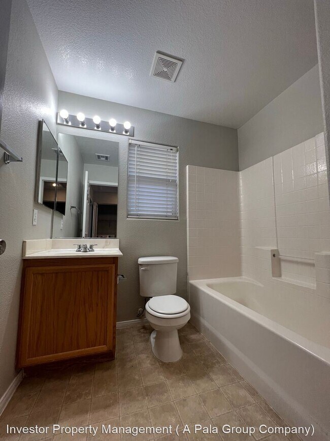 Building Photo - 3 br, 2.5 bath House - 6462 Abbey Door Ct