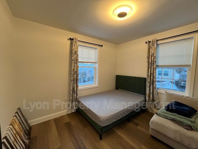 Building Photo - 20 Westcott Ave