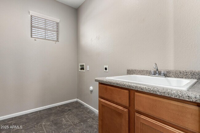 Building Photo - 13550 W Cypress St