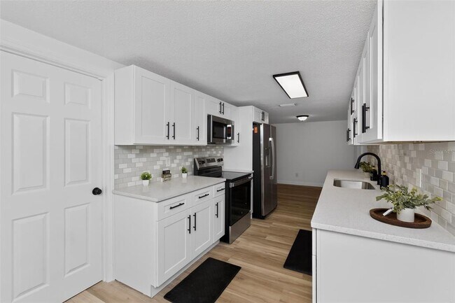 Building Photo - 5644 Berlin Dr
