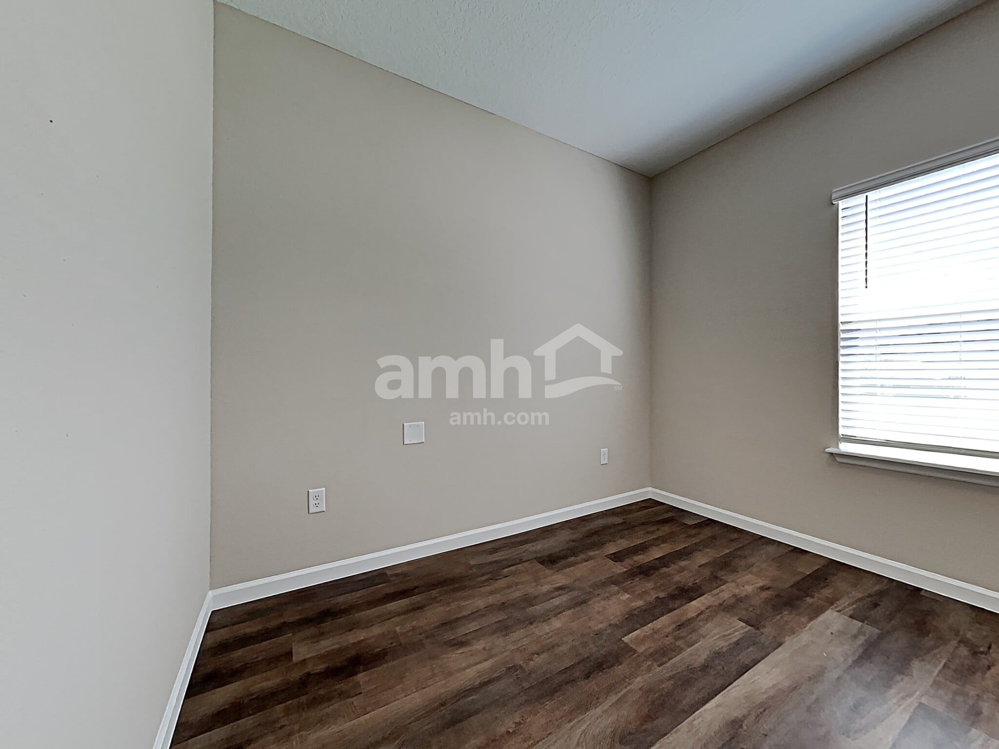 Building Photo - 225 Stone Arbor Ln